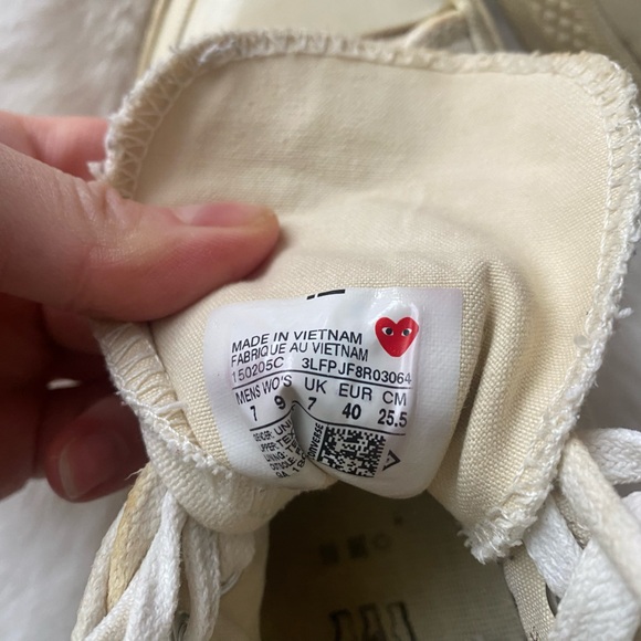 Converse x Comme des Garçons PLAY Chuck 70 High Top - Picture 7 of 10